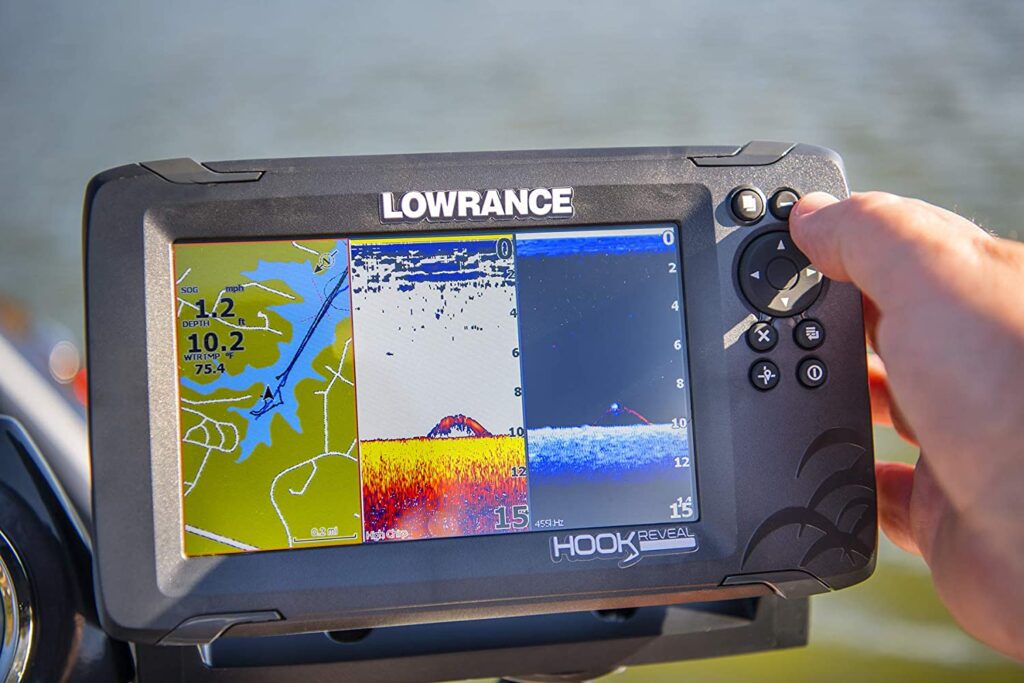 Lowrance Hook Reveal 5 Fish Finder